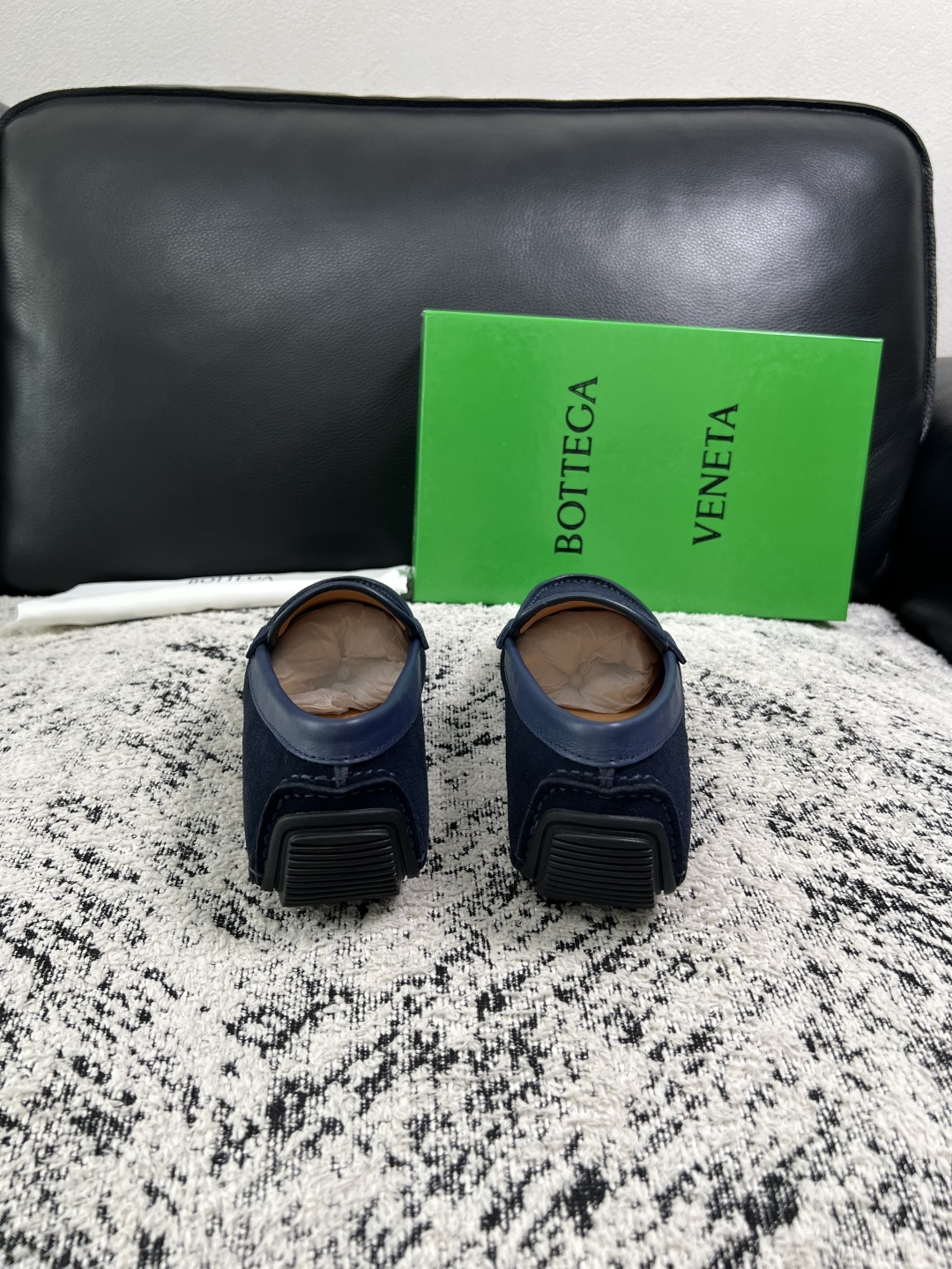 BOTTEGA  VENETA  高品质  顶级工艺品   葆蝶家 豆豆豆专柜同步，鞋面意大利进口编织牛皮面料，透气牛皮