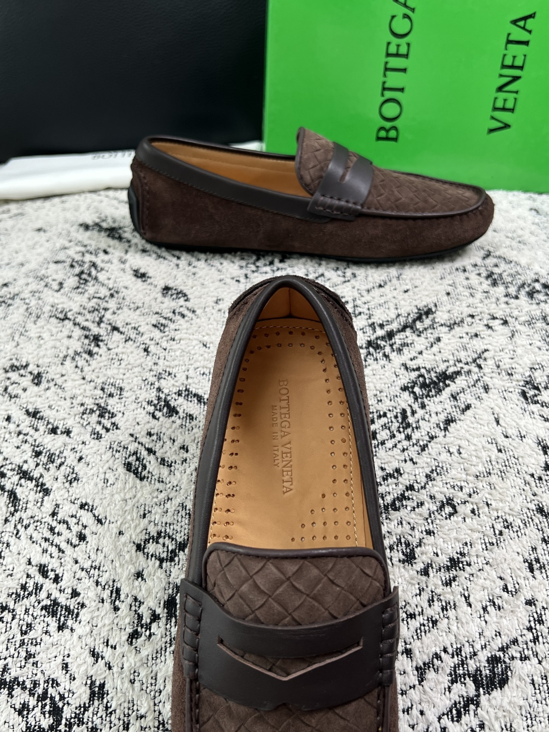 BOTTEGA  VENETA  高品质  顶级工艺品   葆蝶家 豆豆豆专柜同步，鞋面意大利进口编织牛皮面料，透气牛皮