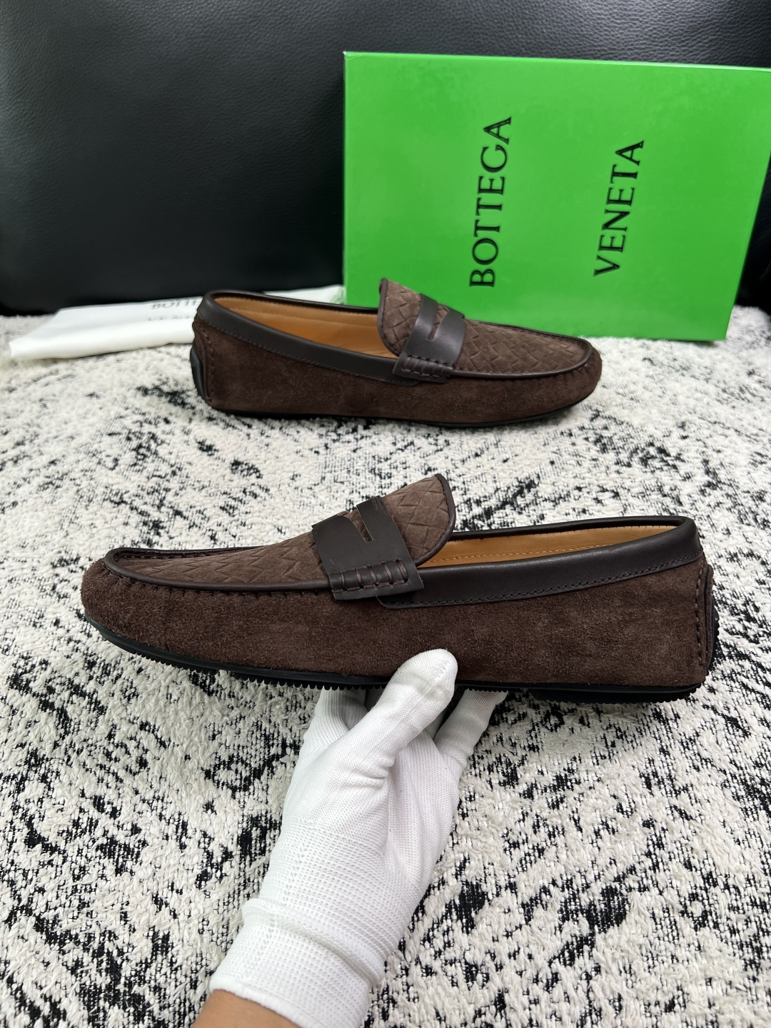 BOTTEGA  VENETA  高品质  顶级工艺品   葆蝶家 豆豆豆专柜同步，鞋面意大利进口编织牛皮面料，透气牛皮