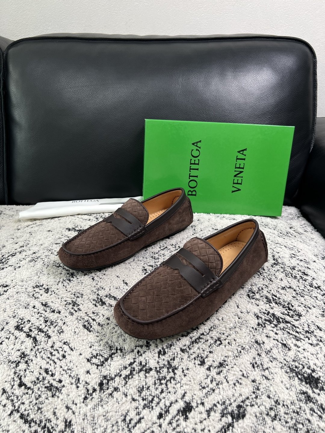 BOTTEGA  VENETA  高品质  顶级工艺品   葆蝶家 豆豆豆专柜同步，鞋面意大利进口编织牛皮面料，透气牛皮