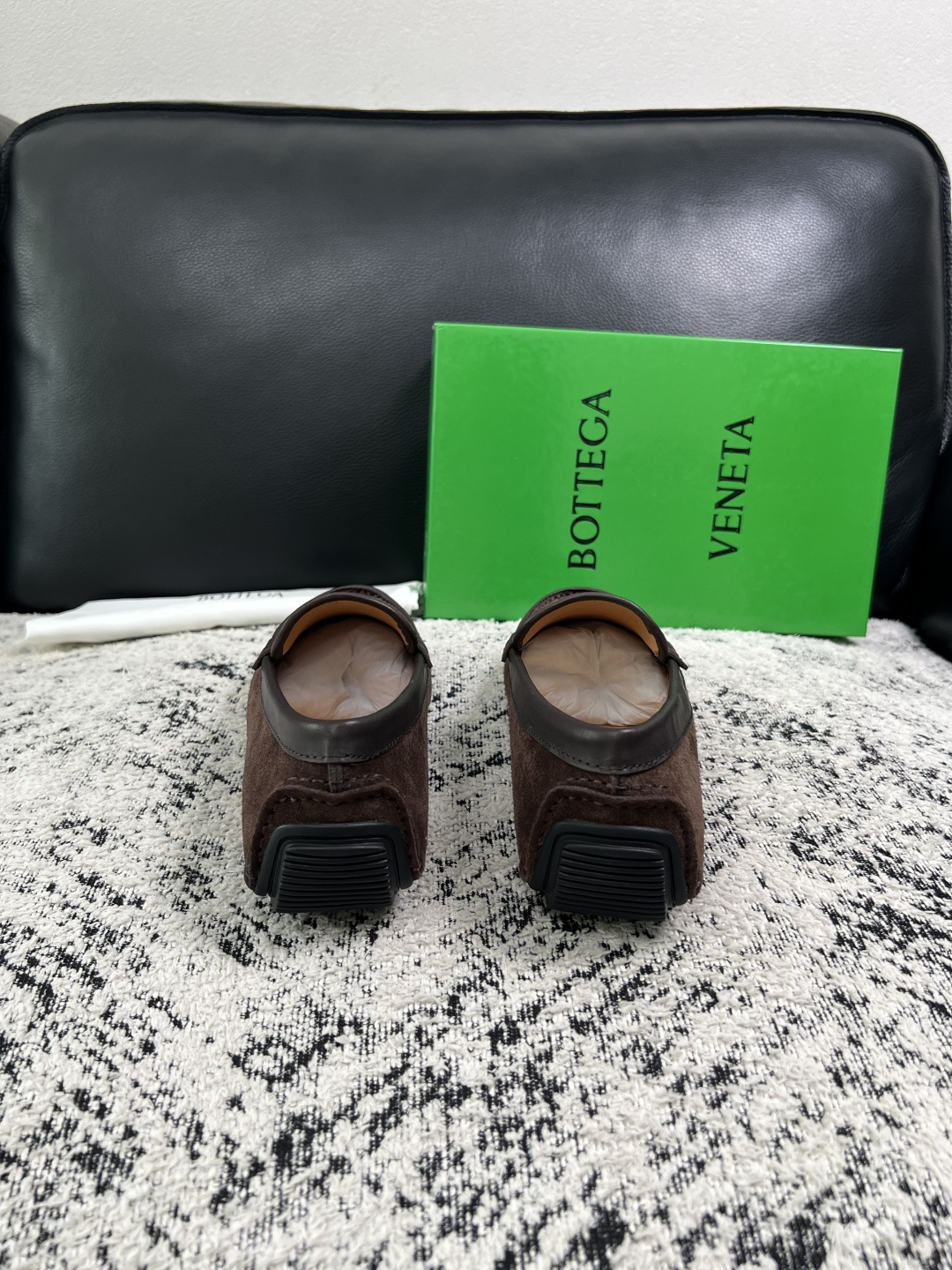BOTTEGA  VENETA  高品质  顶级工艺品   葆蝶家 豆豆豆专柜同步，鞋面意大利进口编织牛皮面料，透气牛皮