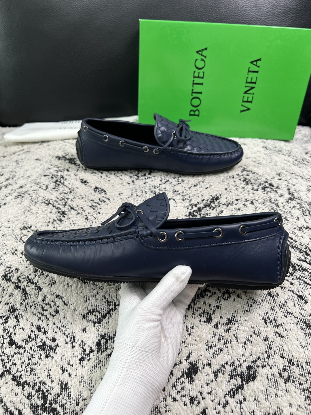 BOTTEGA  VENETA  高品质  顶级工艺品   葆蝶家 豆豆豆专柜同步，鞋面意大利进口编织牛皮面料，透气牛皮