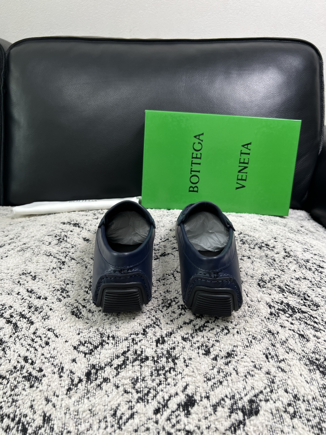 BOTTEGA  VENETA  高品质  顶级工艺品   葆蝶家 豆豆豆专柜同步，鞋面意大利进口编织牛皮面料，透气牛皮