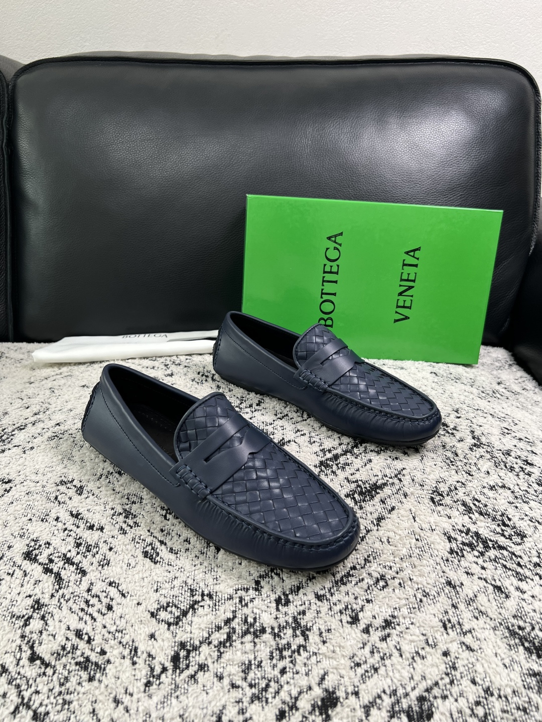 BOTTEGA VENETA 高品质 顶级工艺品 葆蝶家 豆豆豆专柜同步,鞋面意大利进口编织牛皮面料,透气牛皮 BOTTEGA VENETA 高品质 顶级工艺品 葆蝶家 豆豆豆专柜同步,鞋面意大利进口编织牛皮面料,透气牛皮
