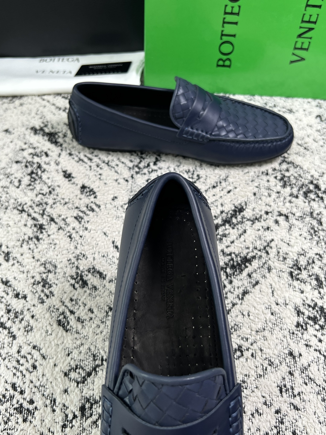 BOTTEGA  VENETA  高品质  顶级工艺品   葆蝶家 豆豆豆专柜同步，鞋面意大利进口编织牛皮面料，透气牛皮