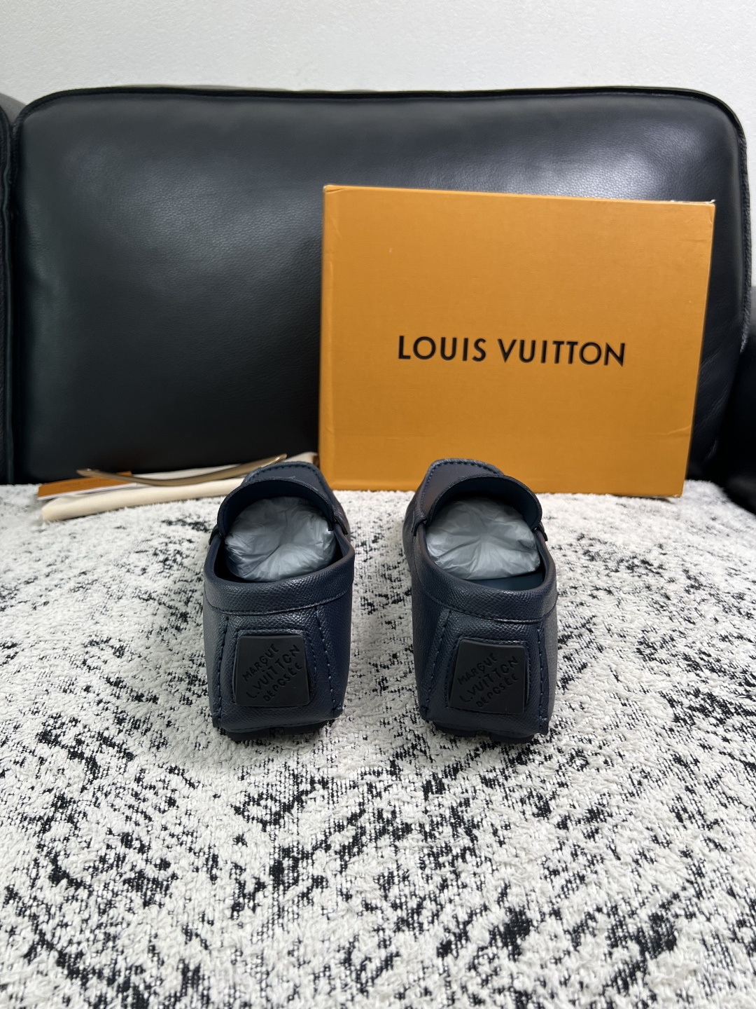 Lv  高品质  顶级工艺品  路易威登，豆豆鞋专柜同步，鞋面意大利进口，高品质拼接缤纷色彩复杂工艺品，进口牛皮里垫柔软