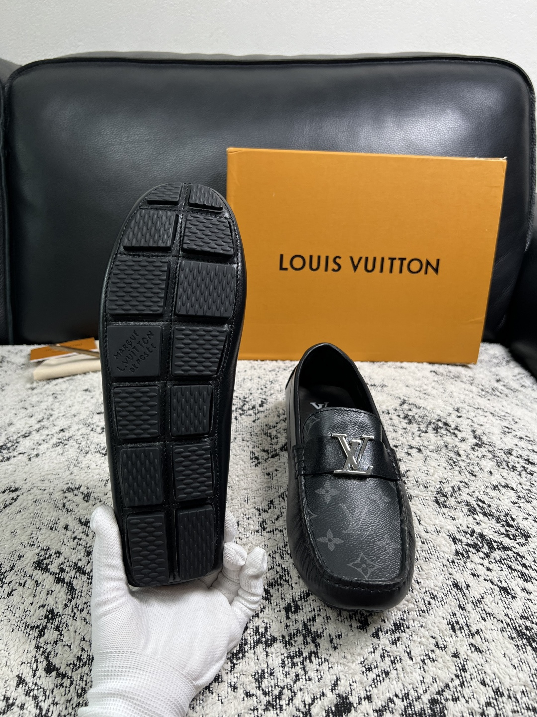 Lv  高品质  顶级工艺品  路易威登，豆豆鞋专柜同步，鞋面意大利进口，高品质拼接缤纷色彩复杂工艺品，进口牛皮里垫柔软