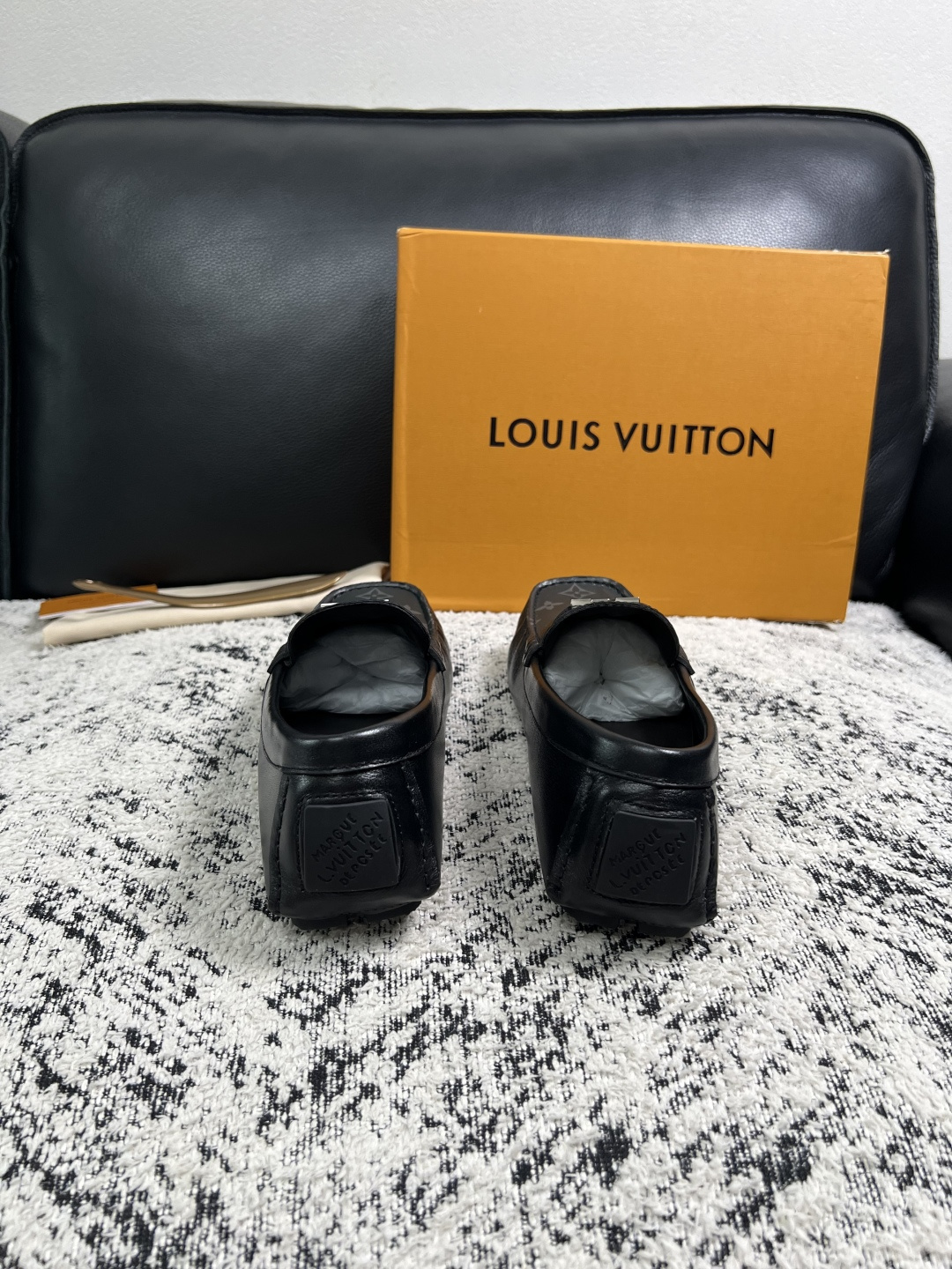 Lv  高品质  顶级工艺品  路易威登，豆豆鞋专柜同步，鞋面意大利进口，高品质拼接缤纷色彩复杂工艺品，进口牛皮里垫柔软