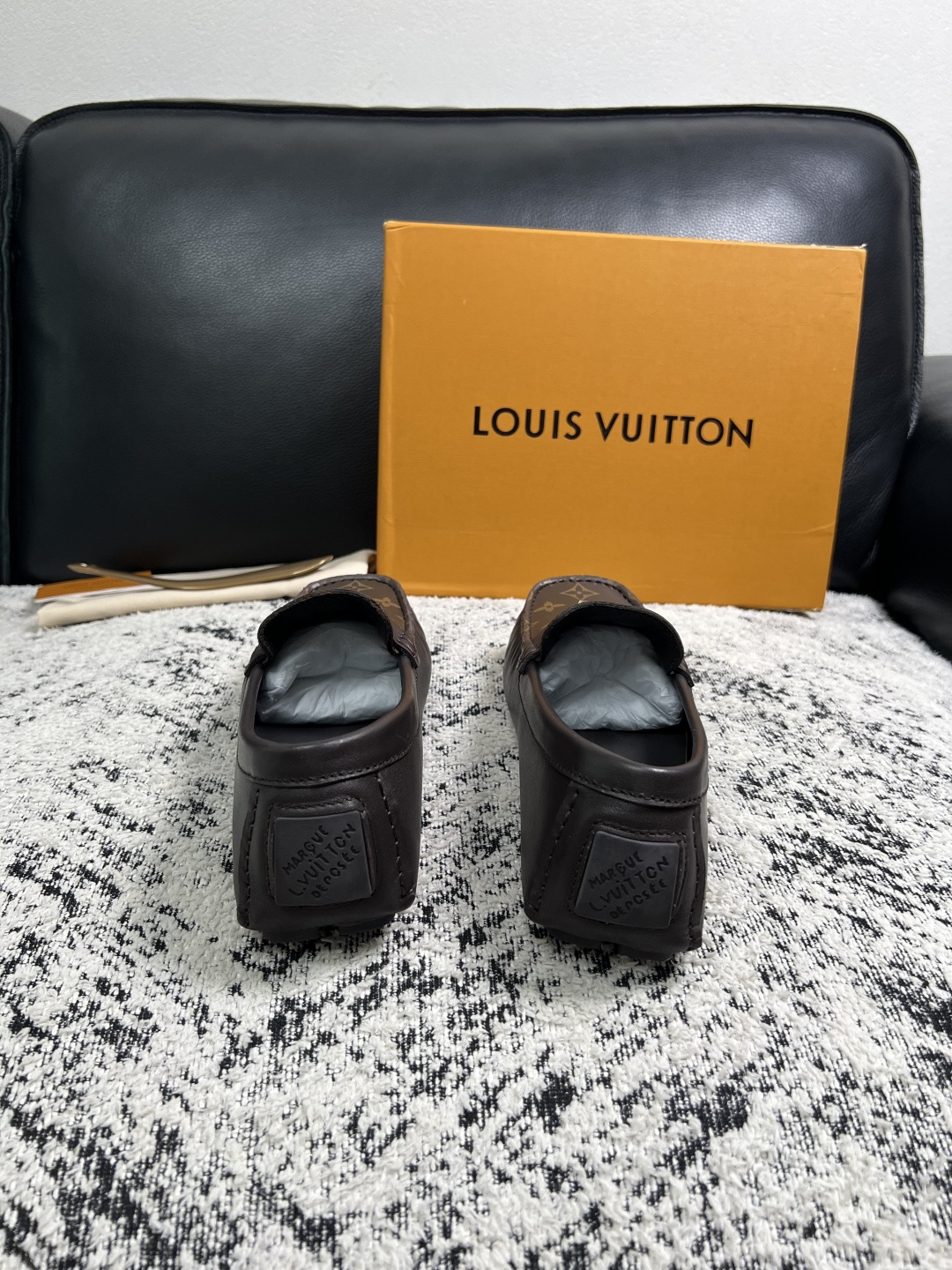 Lv  高品质  顶级工艺品  路易威登，豆豆鞋专柜同步，鞋面意大利进口，高品质拼接缤纷色彩复杂工艺品，进口牛皮里垫柔软