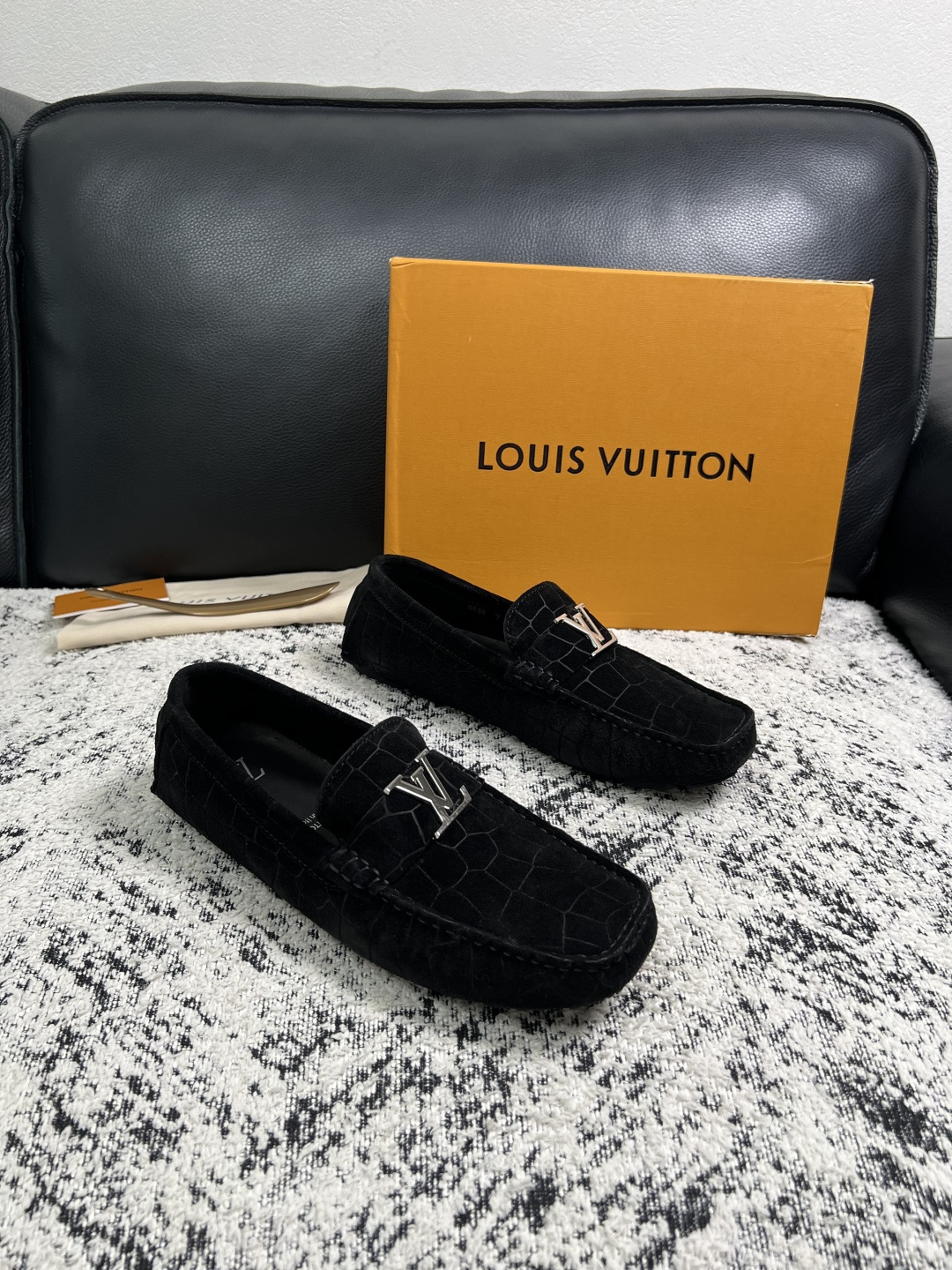Lv 高品质 顶级工艺品 路易威登,豆豆鞋专柜同步,鞋面意大利进口,高品质拼接缤纷色彩复杂工艺品,进口牛皮里垫柔软 Lv 高品质 顶级工艺品 路易威登,豆豆鞋专柜同步,鞋面意大利进口,高品质拼接缤纷色彩复杂工艺品,进口牛皮里垫柔软