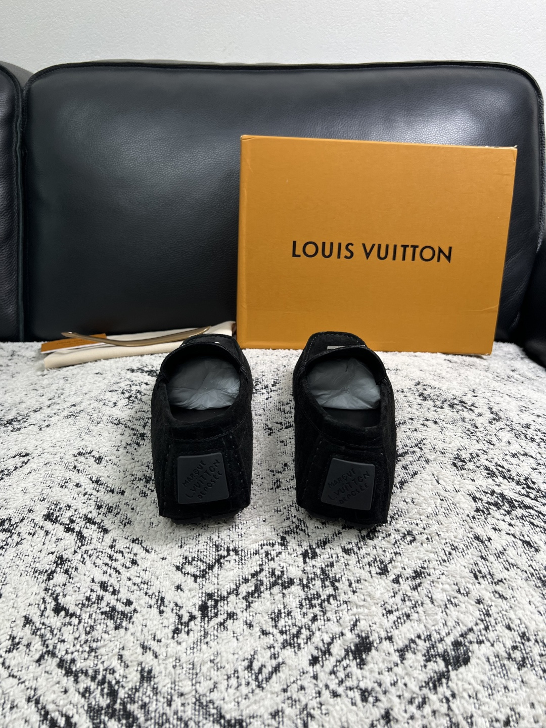 Lv  高品质  顶级工艺品  路易威登，豆豆鞋专柜同步，鞋面意大利进口，高品质拼接缤纷色彩复杂工艺品，进口牛皮里垫柔软