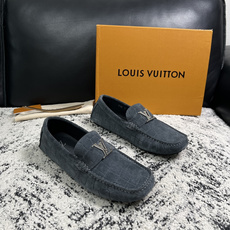 Lv 高品质 顶级工艺品 路易威登,豆豆鞋专柜同步,鞋面意大利进口,高品质拼接缤纷色彩复杂工艺品,进口牛皮里垫柔软 Lv 高品质 顶级工艺品 路易威登,豆豆鞋专柜同步,鞋面意大利进口,高品质拼接缤纷色彩复杂工艺品,进口牛皮里垫柔软
