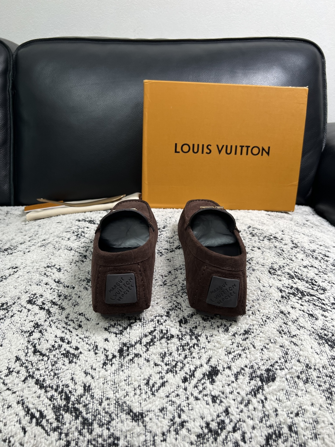 Lv  高品质  顶级工艺品  路易威登，豆豆鞋专柜同步，鞋面意大利进口，高品质拼接缤纷色彩复杂工艺品，进口牛皮里垫柔软