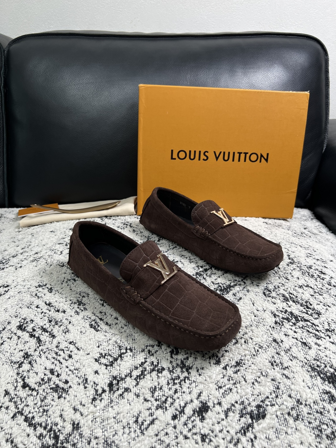 Lv 高品质 顶级工艺品 路易威登,豆豆鞋专柜同步,鞋面意大利进口,高品质拼接缤纷色彩复杂工艺品,进口牛皮里垫柔软 Lv 高品质 顶级工艺品 路易威登,豆豆鞋专柜同步,鞋面意大利进口,高品质拼接缤纷色彩复杂工艺品,进口牛皮里垫柔软