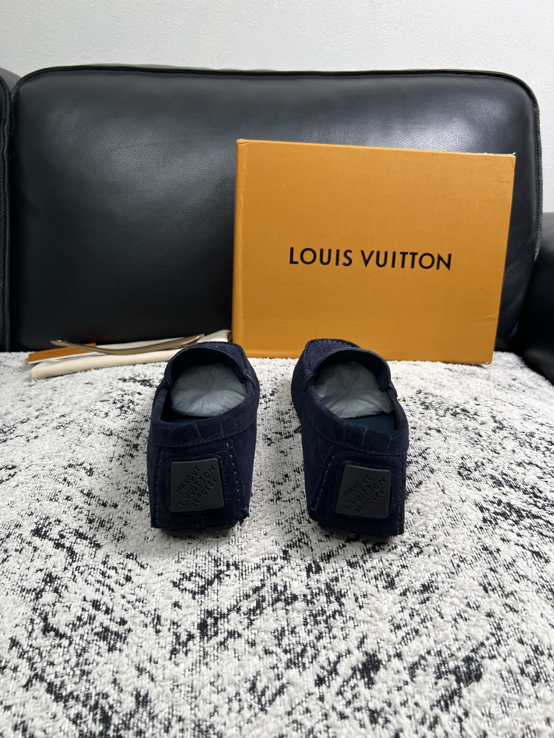 Lv  高品质  顶级工艺品  路易威登，豆豆鞋专柜同步，鞋面意大利进口，高品质拼接缤纷色彩复杂工艺品，进口牛皮里垫柔软