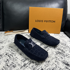 Lv 高品质 顶级工艺品 路易威登,豆豆鞋专柜同步,鞋面意大利进口,高品质拼接缤纷色彩复杂工艺品,进口牛皮里垫柔软 Lv 高品质 顶级工艺品 路易威登,豆豆鞋专柜同步,鞋面意大利进口,高品质拼接缤纷色彩复杂工艺品,进口牛皮里垫柔软