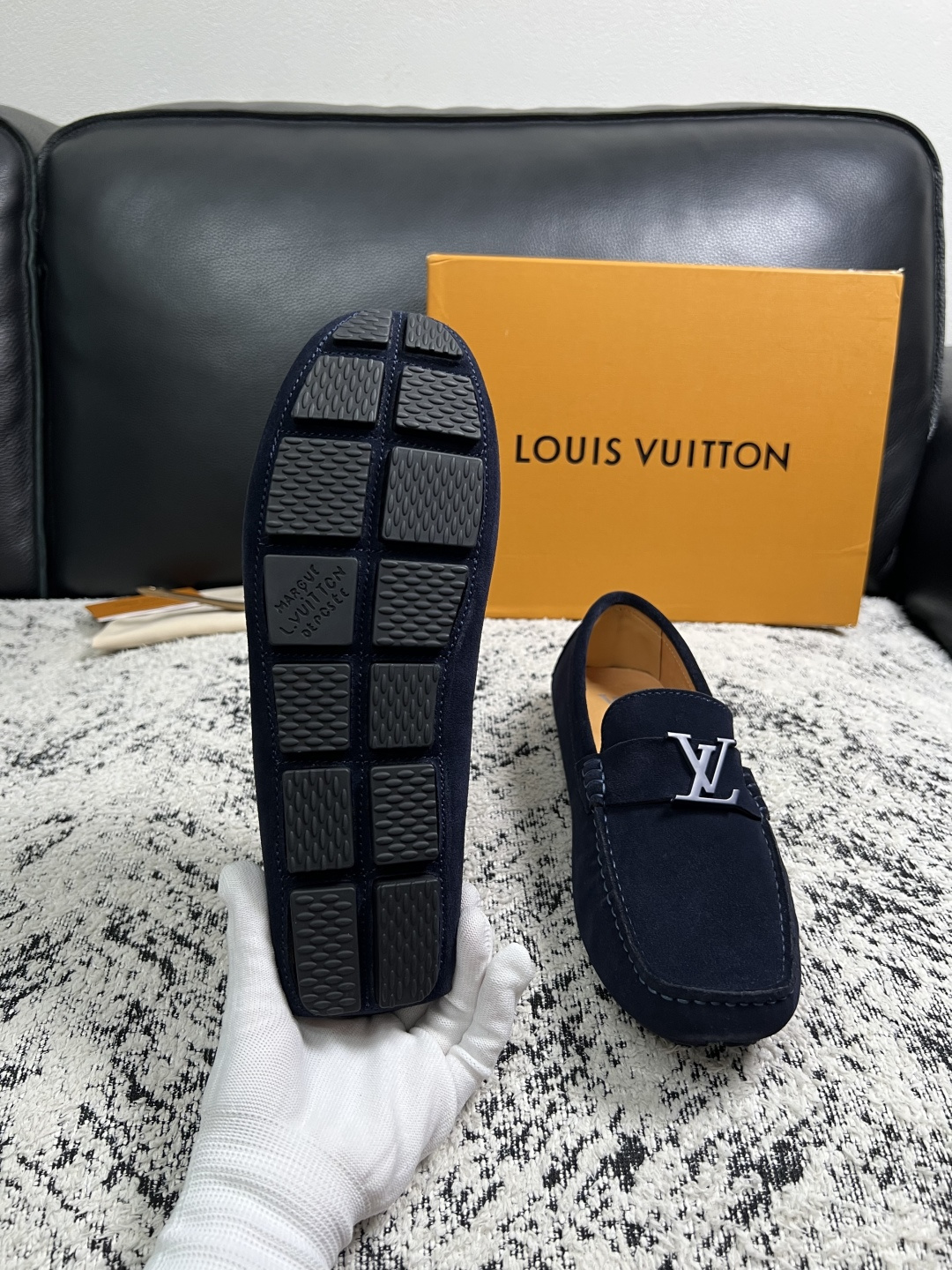 Lv  高品质  顶级工艺品  路易威登，豆豆鞋专柜同步，鞋面意大利进口，高品质拼接缤纷色彩复杂工艺品，进口牛皮里垫柔软