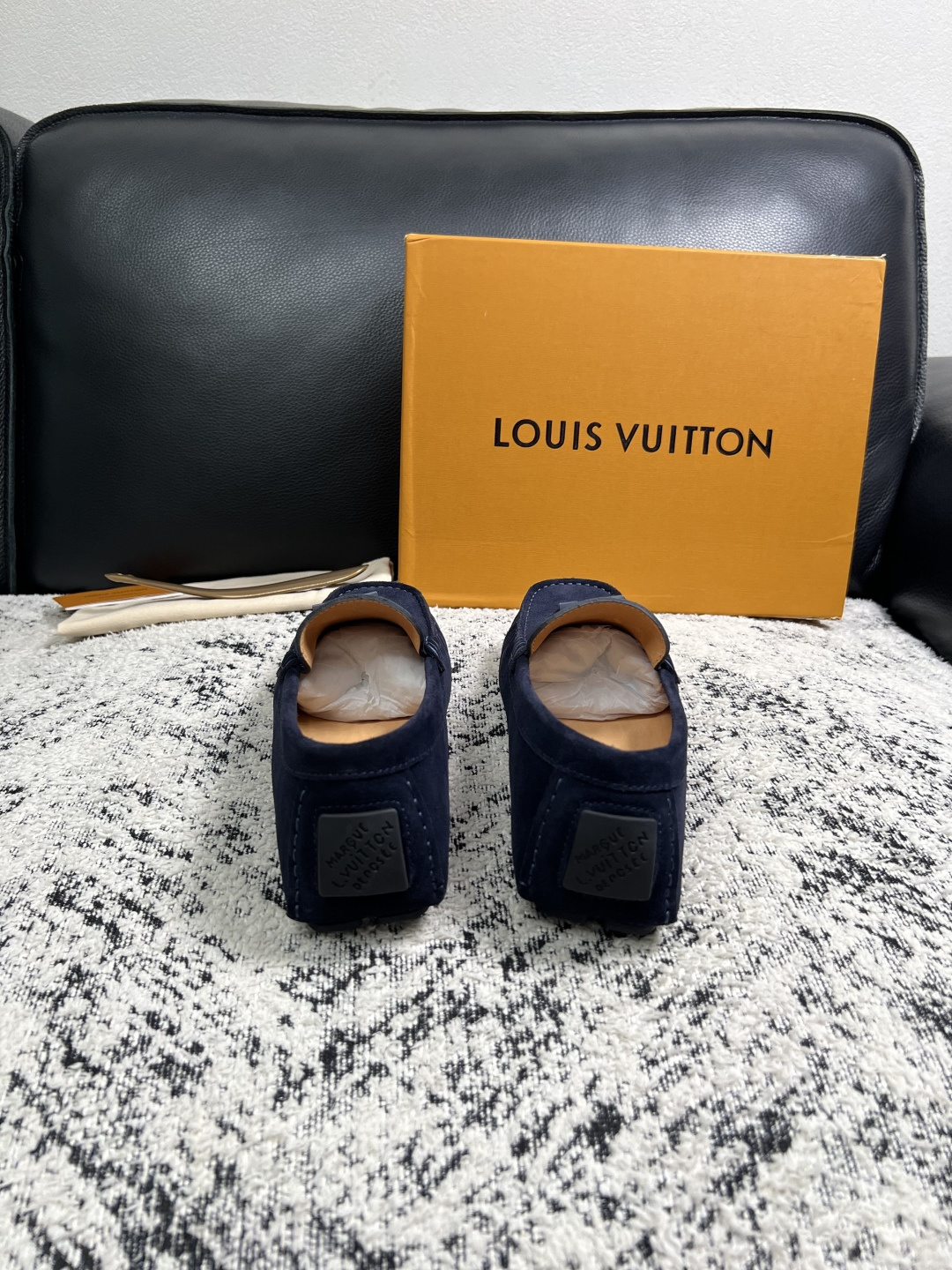 Lv  高品质  顶级工艺品  路易威登，豆豆鞋专柜同步，鞋面意大利进口，高品质拼接缤纷色彩复杂工艺品，进口牛皮里垫柔软