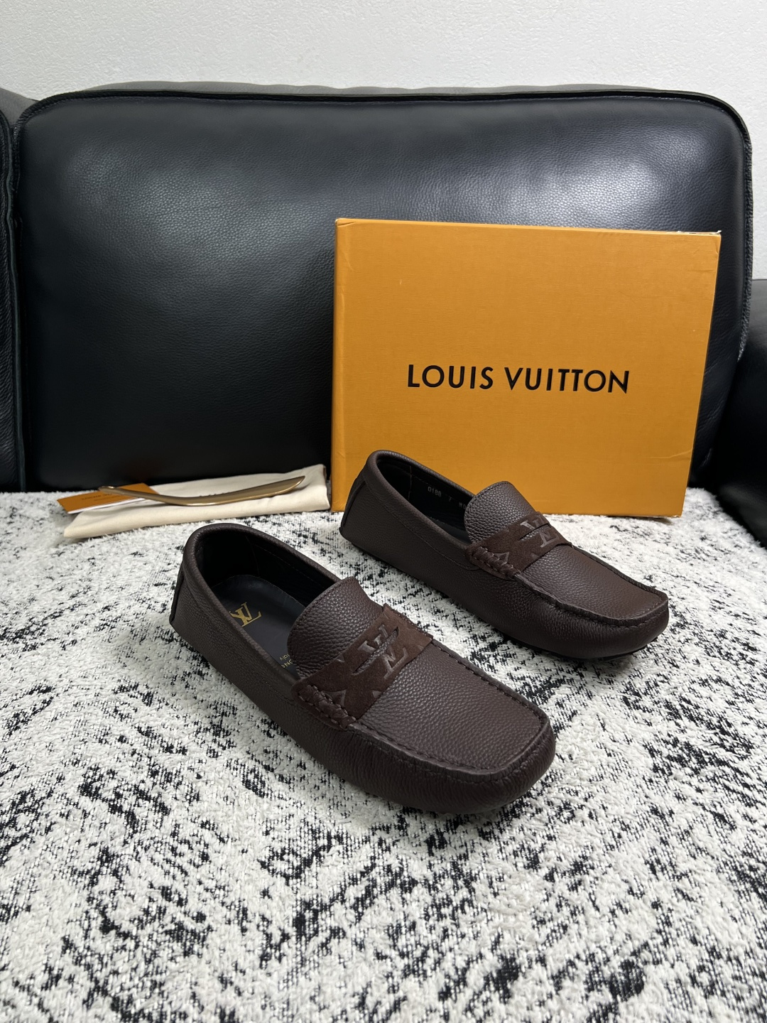 Lv 高品质 顶级工艺品 路易威登,豆豆鞋专柜同步,鞋面意大利进口,高品质拼接缤纷色彩复杂工艺品,进口牛皮里垫柔软 Lv 高品质 顶级工艺品 路易威登,豆豆鞋专柜同步,鞋面意大利进口,高品质拼接缤纷色彩复杂工艺品,进口牛皮里垫柔软
