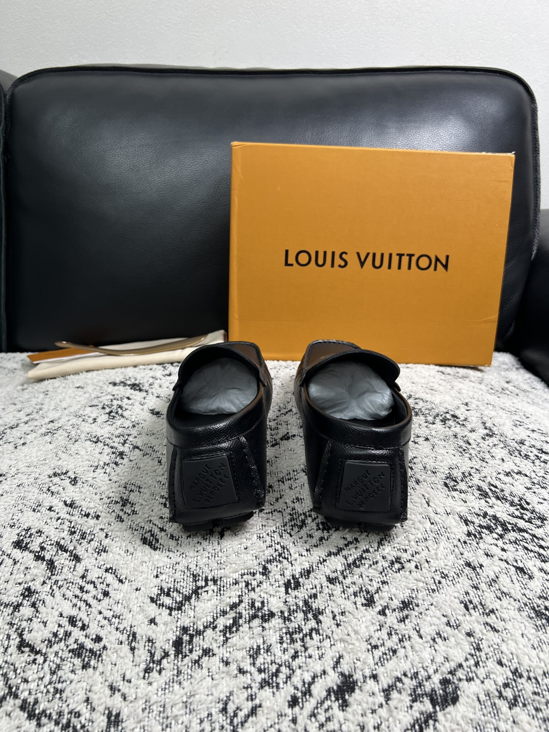 Lv  高品质  顶级工艺品  路易威登，豆豆鞋专柜同步，鞋面意大利进口，高品质拼接缤纷色彩复杂工艺品，进口牛皮里垫柔软