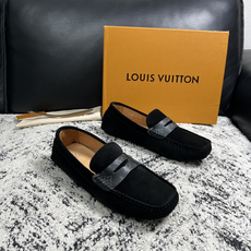 Lv 高品质 顶级工艺品 路易威登,豆豆鞋专柜同步,鞋面意大利进口,高品质拼接缤纷色彩复杂工艺品,进口牛皮里垫柔软 Lv 高品质 顶级工艺品 路易威登,豆豆鞋专柜同步,鞋面意大利进口,高品质拼接缤纷色彩复杂工艺品,进口牛皮里垫柔软
