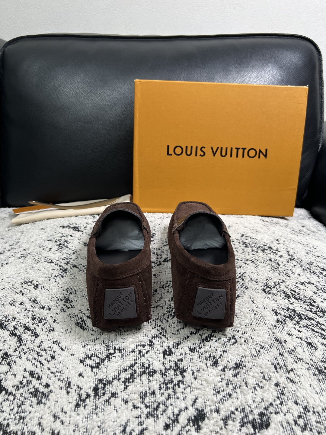 Lv  高品质  顶级工艺品  路易威登，豆豆鞋专柜同步，鞋面意大利进口，高品质拼接缤纷色彩复杂工艺品，进口牛皮里垫柔软