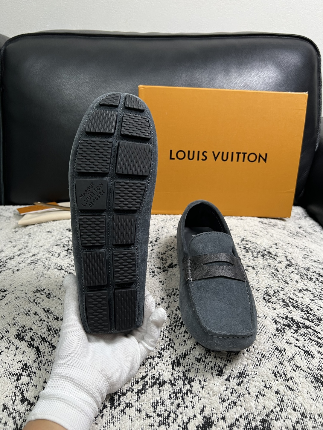 Lv  高品质  顶级工艺品  路易威登，豆豆鞋专柜同步，鞋面意大利进口，高品质拼接缤纷色彩复杂工艺品，进口牛皮里垫柔软