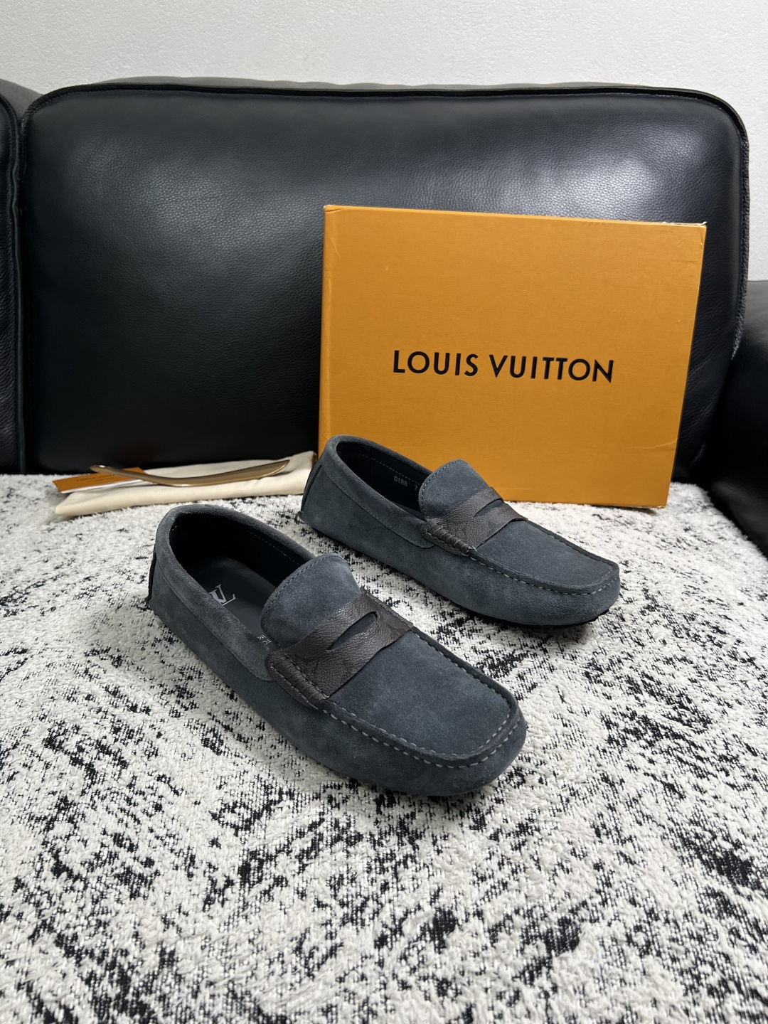 NO:956448,Lv high-quality top crafts Louis Vuitton, Doudou shoes counter synchronization, uppers imported from Italy, high-quality splicing colorful and complex crafts, imported cowhide lining soft and comfortable, original soles specially provided by the original factory, TPU exclusive movable molded soles super comfortable, original factory follow-up goods, code number 38-44 (customized 45 46),, louis vuitton, louis vuitton, cowhide19860909Lv 高品质 顶级工艺品 路易威登,豆豆鞋专柜同步,鞋面意大利进口,高品质拼接缤纷色彩复杂工艺品,进口牛皮里垫柔软舒适,鞋底原厂特供原版底,TPU独家活动成型底超级舒适,原厂跟单货,码数 38-44（订做 45 46）,,louis vuitton,louis vuitton,cowhide,Men's shoes