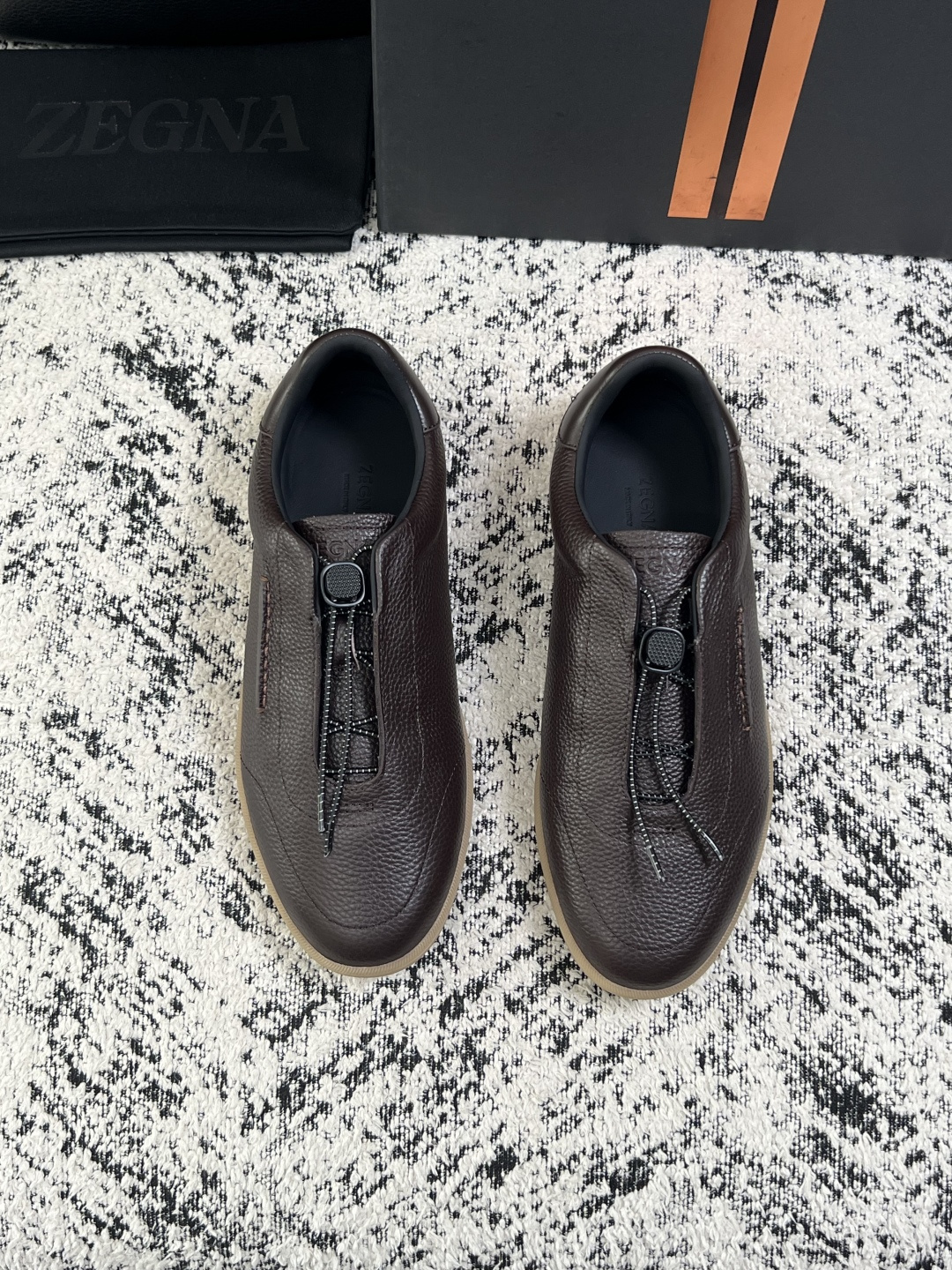 ⚠️只换码不退⚠️   Zegna  高品质  顶级工艺品  杰尼亚  专柜新款原厂配置，意大利进口牛皮面料，进口牛里垫