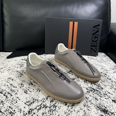 ⚠️只换码不退⚠️ Zegna 高品质 顶级工艺品 杰尼亚 专柜新款原厂配置,意大利进口牛皮面料,进口牛里垫 ⚠️只换码不退⚠️ Zegna 高品质 顶级工艺品 杰尼亚 专柜新款原厂配置,意大利进口牛皮面料,进口牛里垫