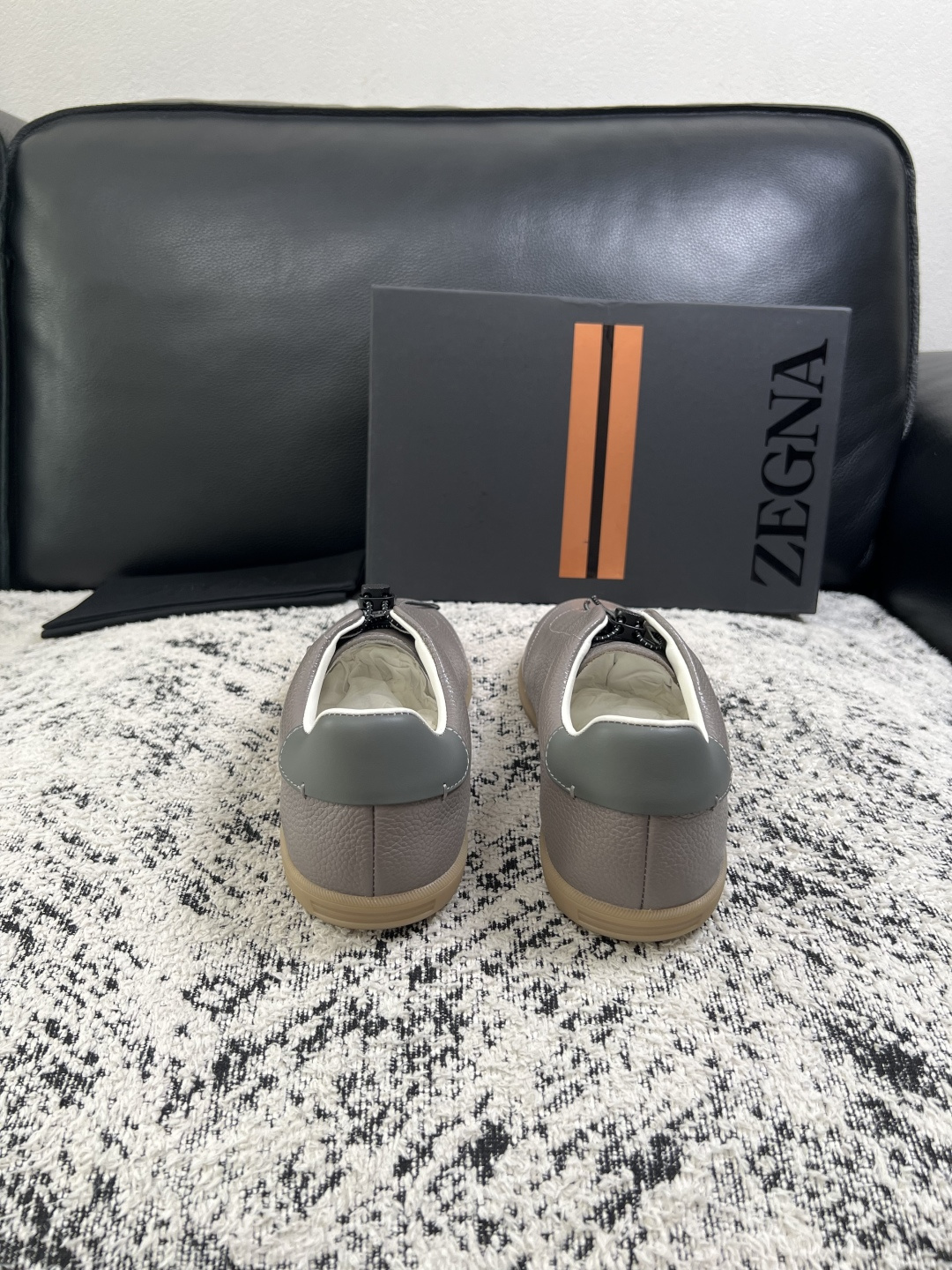 ⚠️只换码不退⚠️   Zegna  高品质  顶级工艺品  杰尼亚  专柜新款原厂配置，意大利进口牛皮面料，进口牛里垫