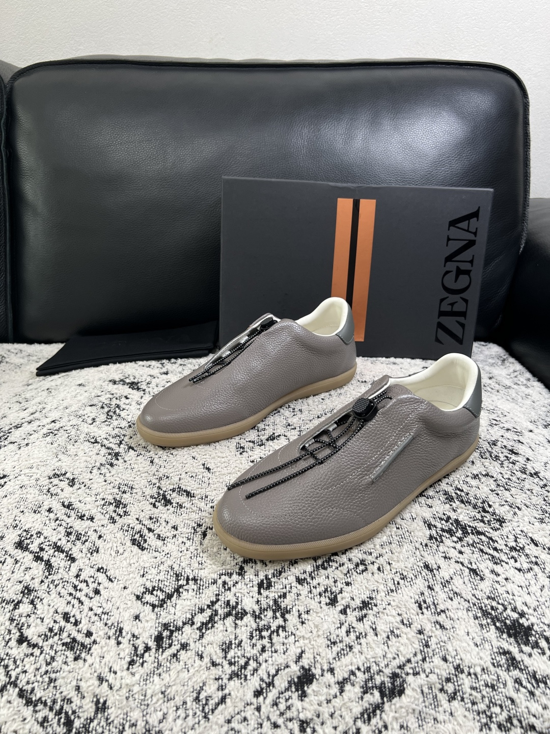 ⚠️只换码不退⚠️   Zegna  高品质  顶级工艺品  杰尼亚  专柜新款原厂配置，意大利进口牛皮面料，进口牛里垫