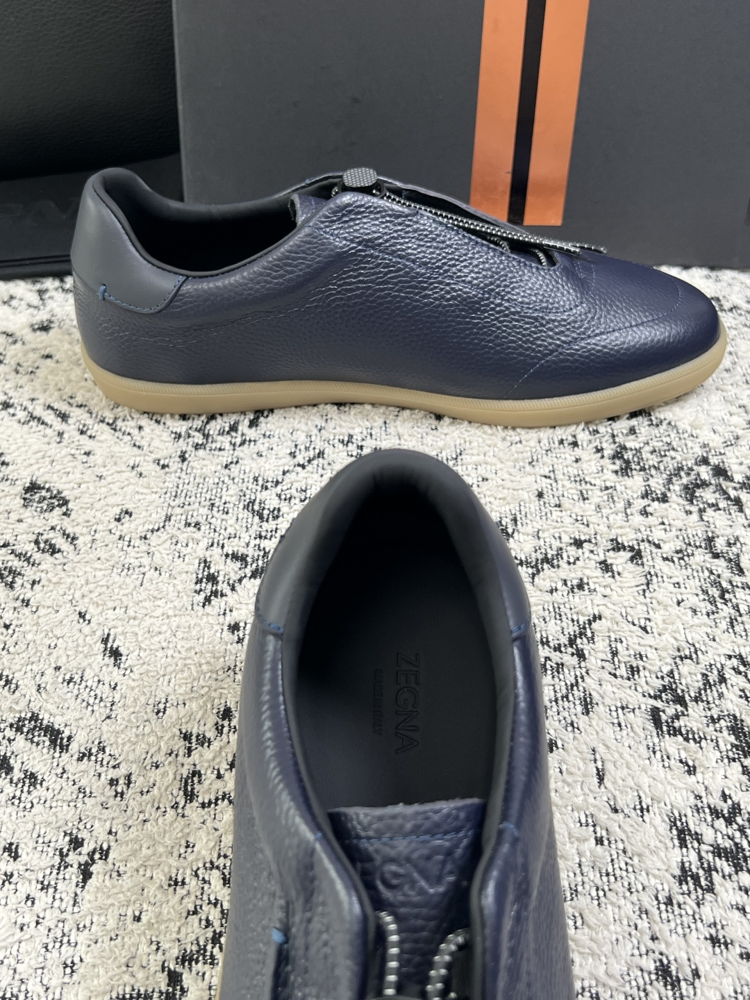 ⚠️只换码不退⚠️   Zegna  高品质  顶级工艺品  杰尼亚  专柜新款原厂配置，意大利进口牛皮面料，进口牛里垫