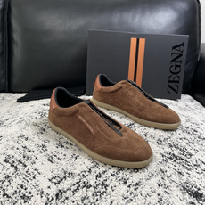 ⚠️只换码不退⚠️ Zegna 高品质 顶级工艺品 杰尼亚 专柜新款原厂配置,意大利进口牛皮面料,进口牛里垫 ⚠️只换码不退⚠️ Zegna 高品质 顶级工艺品 杰尼亚 专柜新款原厂配置,意大利进口牛皮面料,进口牛里垫