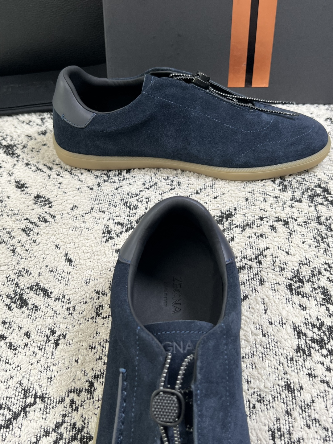 ⚠️只换码不退⚠️   Zegna  高品质  顶级工艺品  杰尼亚  专柜新款原厂配置，意大利进口牛皮面料，进口牛里垫