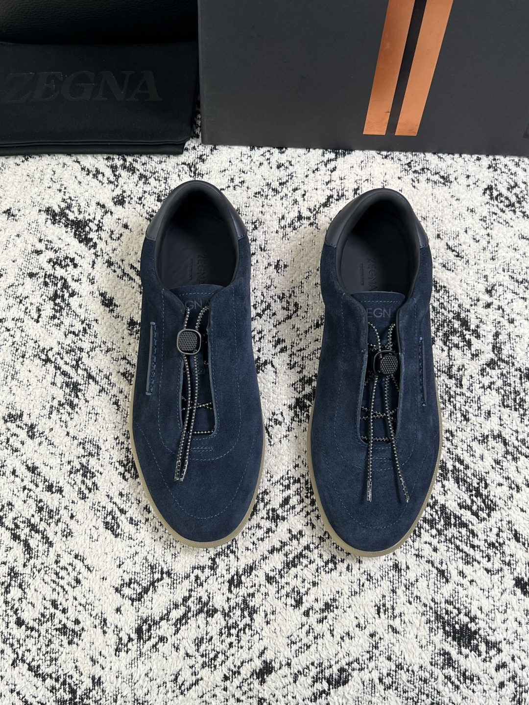 ⚠️只换码不退⚠️   Zegna  高品质  顶级工艺品  杰尼亚  专柜新款原厂配置，意大利进口牛皮面料，进口牛里垫
