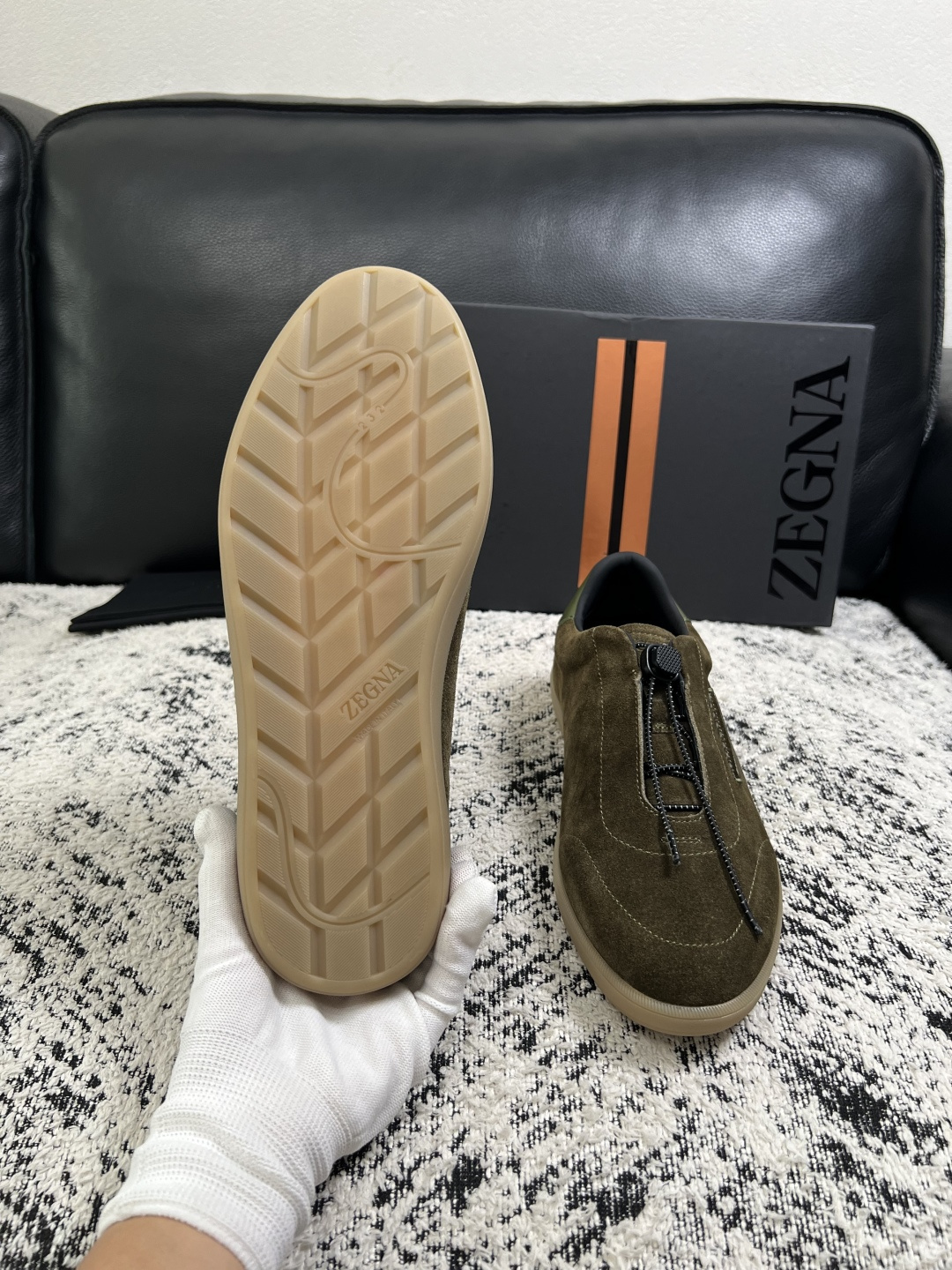 ⚠️只换码不退⚠️   Zegna  高品质  顶级工艺品  杰尼亚  专柜新款原厂配置，意大利进口牛皮面料，进口牛里垫