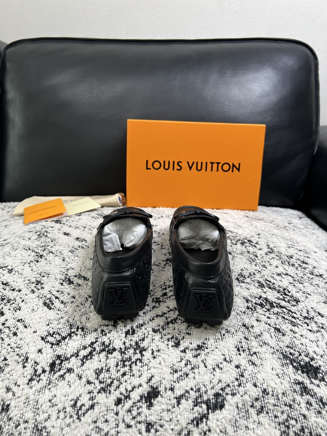 Lv  高品质  顶级工艺品  路易威登，豆豆鞋专柜同步，鞋面意大利进口，高品质拼接缤纷色彩复杂工艺品，进口牛皮里垫柔软