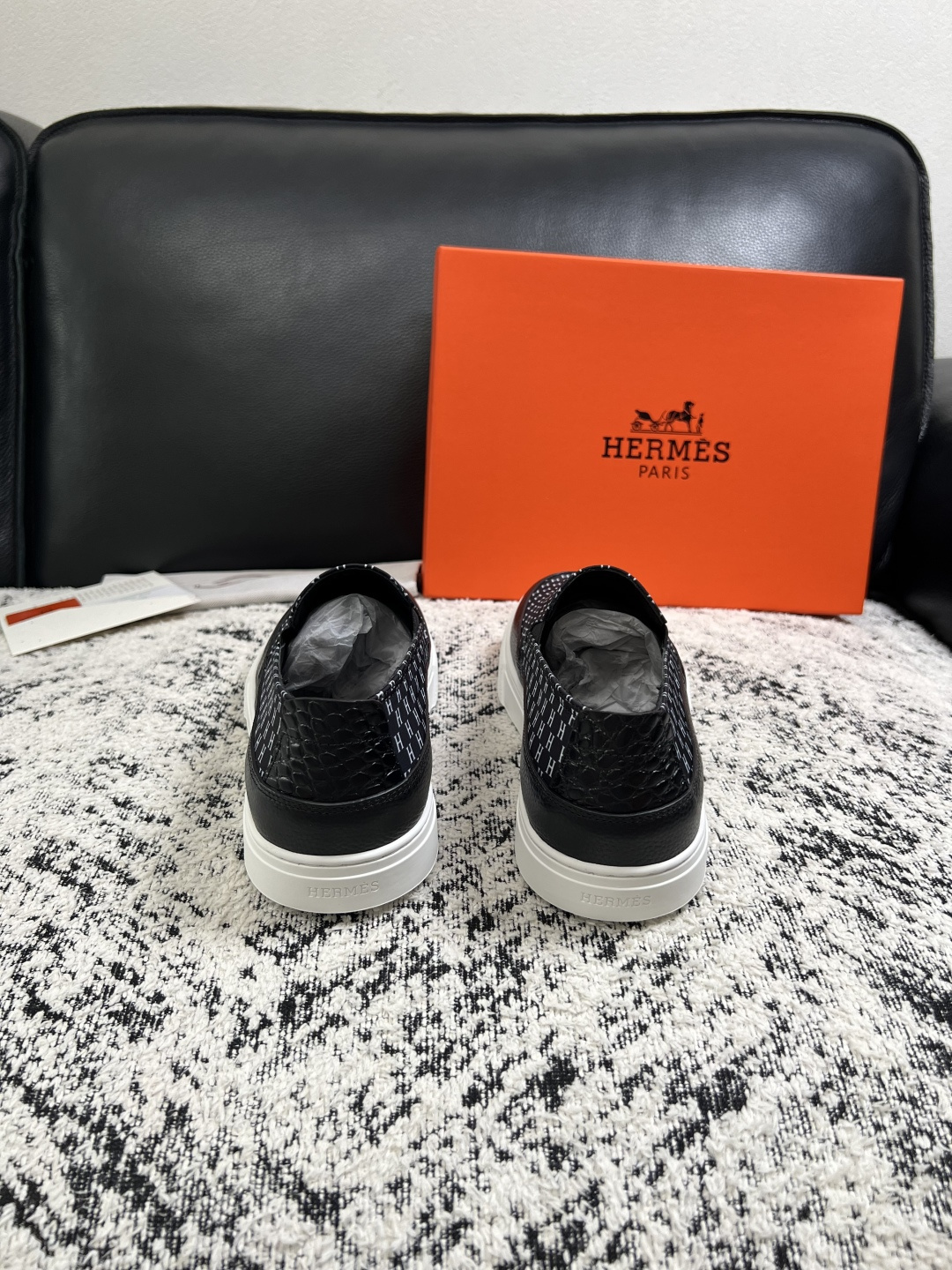 Hermes  高品质  顶级工艺品  爱马仕 专柜同步发售原厂配置，意大利进口原版牛皮面料，高品质拼接工艺，全进口水染