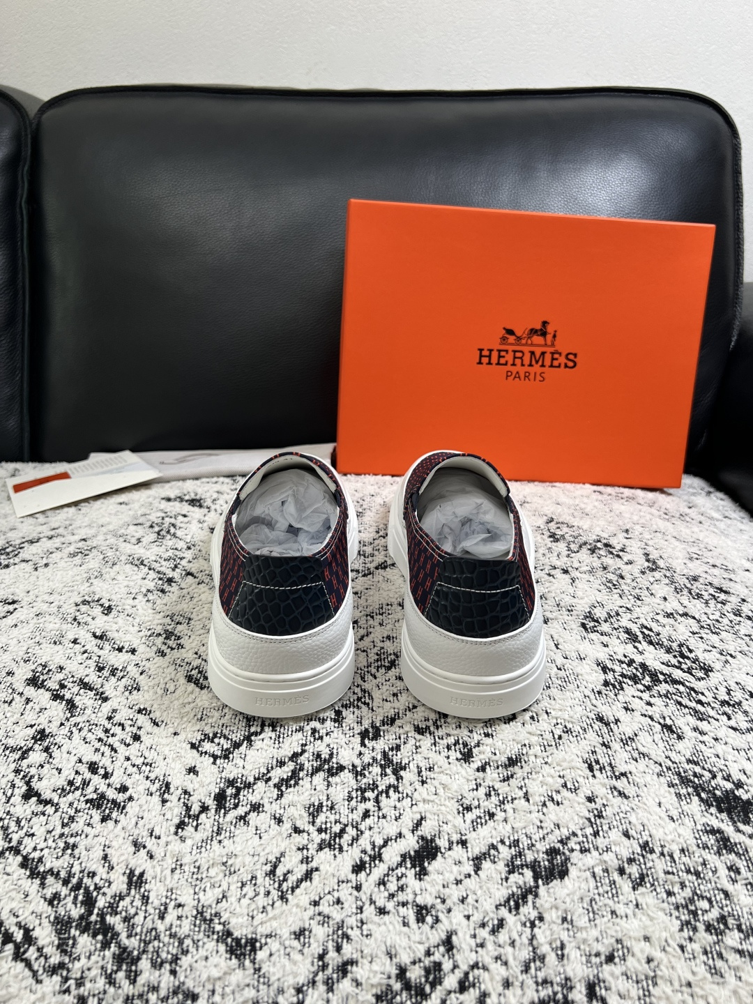 Hermes  高品质  顶级工艺品  爱马仕 专柜同步发售原厂配置，意大利进口原版牛皮面料，高品质拼接工艺，全进口水染