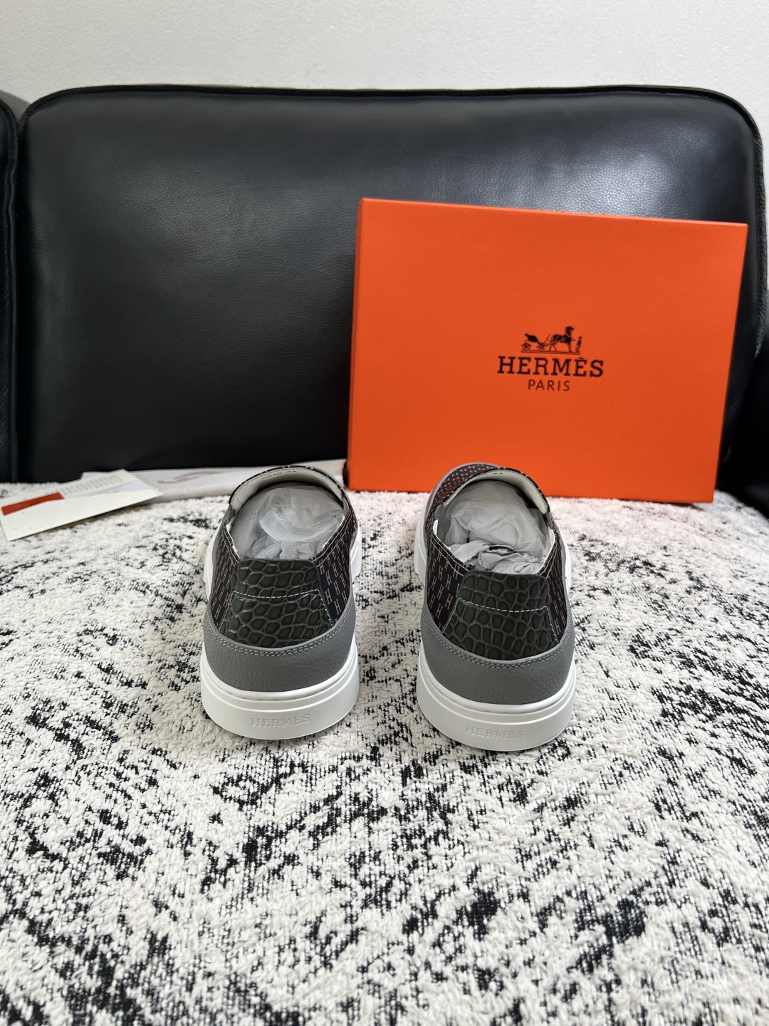 Hermes  高品质  顶级工艺品  爱马仕 专柜同步发售原厂配置，意大利进口原版牛皮面料，高品质拼接工艺，全进口水染