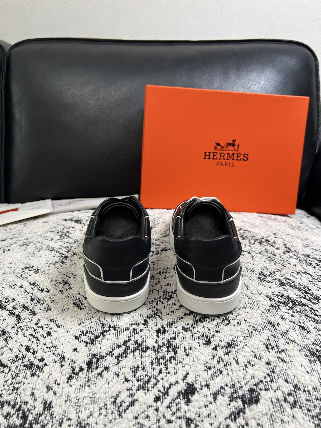 Hermes  高品质  顶级工艺品  爱马仕 专柜同步发售原厂配置，意大利进口原版牛皮面料，高品质拼接工艺，全进口水染