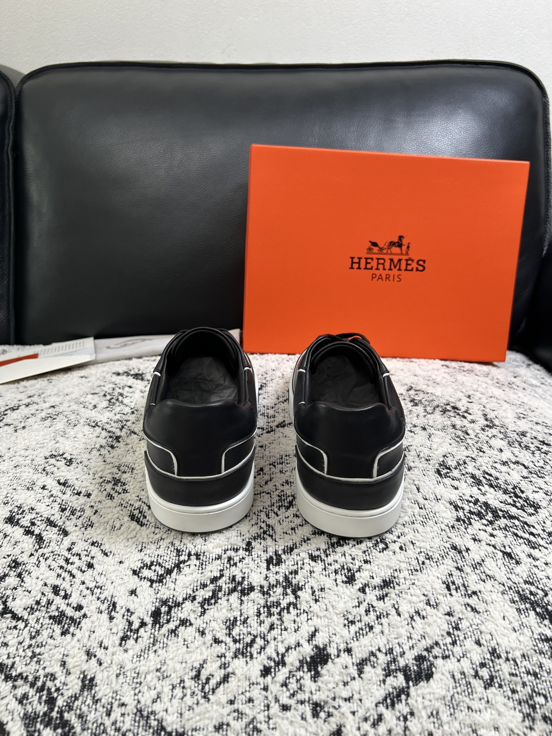 Hermes  高品质  顶级工艺品  爱马仕 专柜同步发售原厂配置，意大利进口原版牛皮面料，高品质拼接工艺，全进口水染