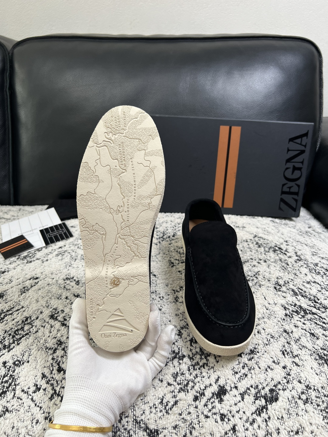 Zegna  高品质  顶级工艺品  杰尼亚  专柜新款原厂配置，意大利进口牛皮面料，进口牛里垫，透气舒适，鞋底：原厂特