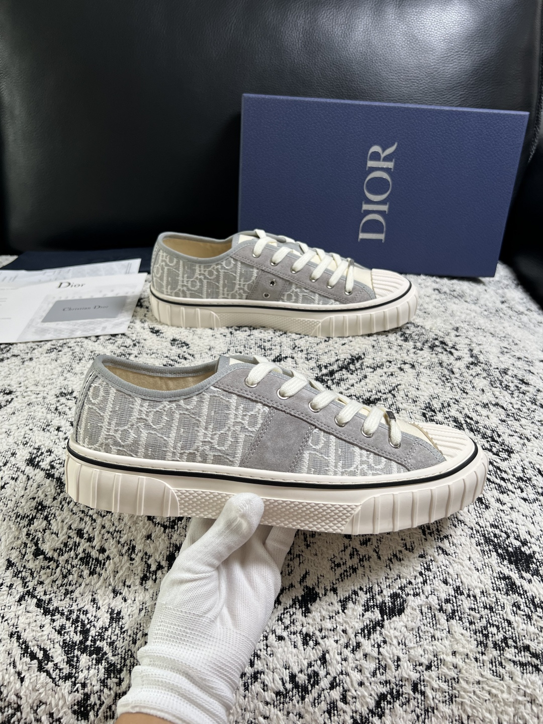 Dior 顶级工艺品 迪奥  专柜同步 原厂配置，意大利进口原版牛皮面料，透气舒适进口水染牛里垫，鞋底：原厂特供原版底超