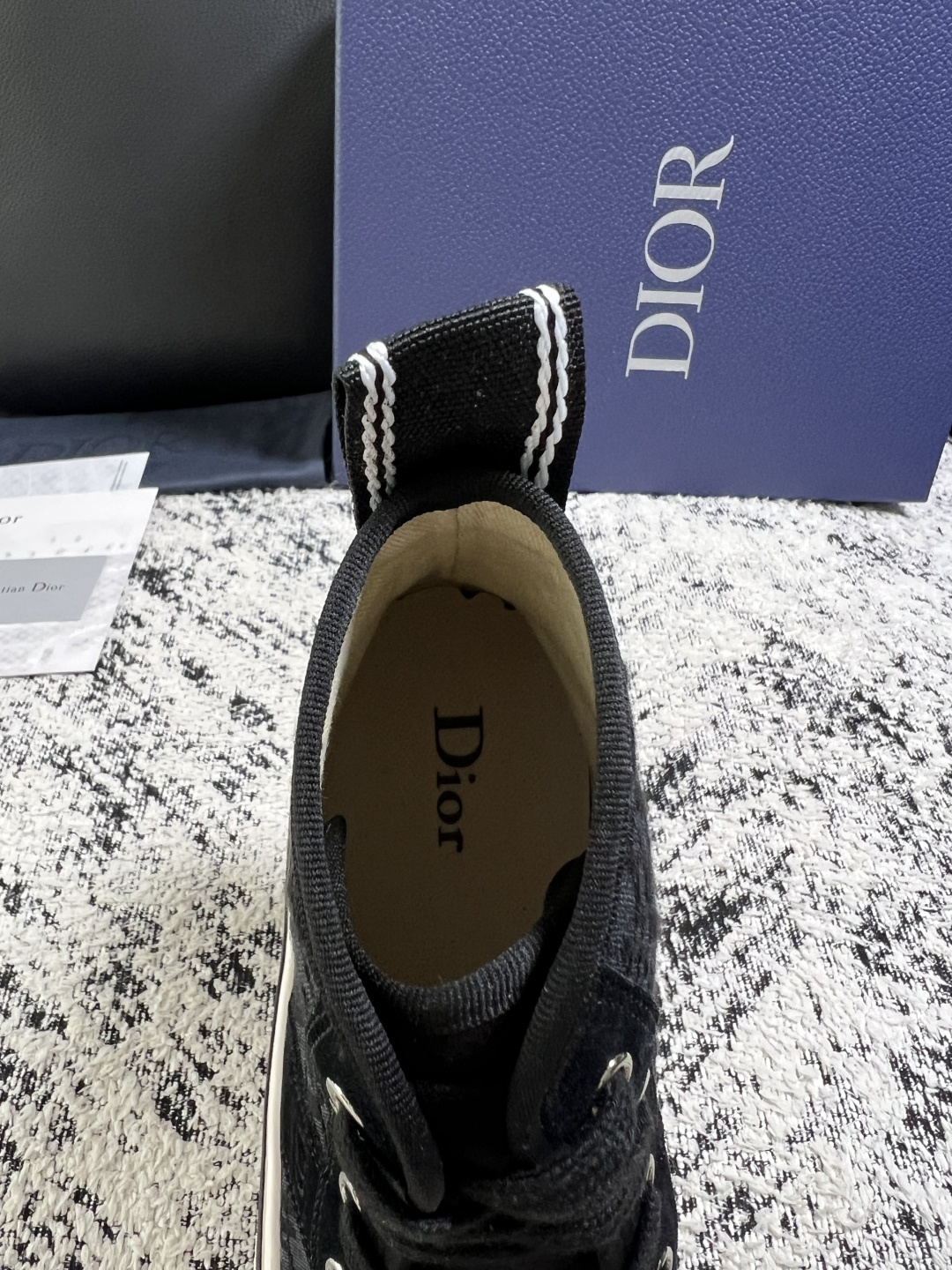 Dior 顶级工艺品 迪奥  高帮专柜同步 原厂配置，意大利进口原版牛皮面料，透气舒适进口水染牛里垫，鞋底：原厂特供原版