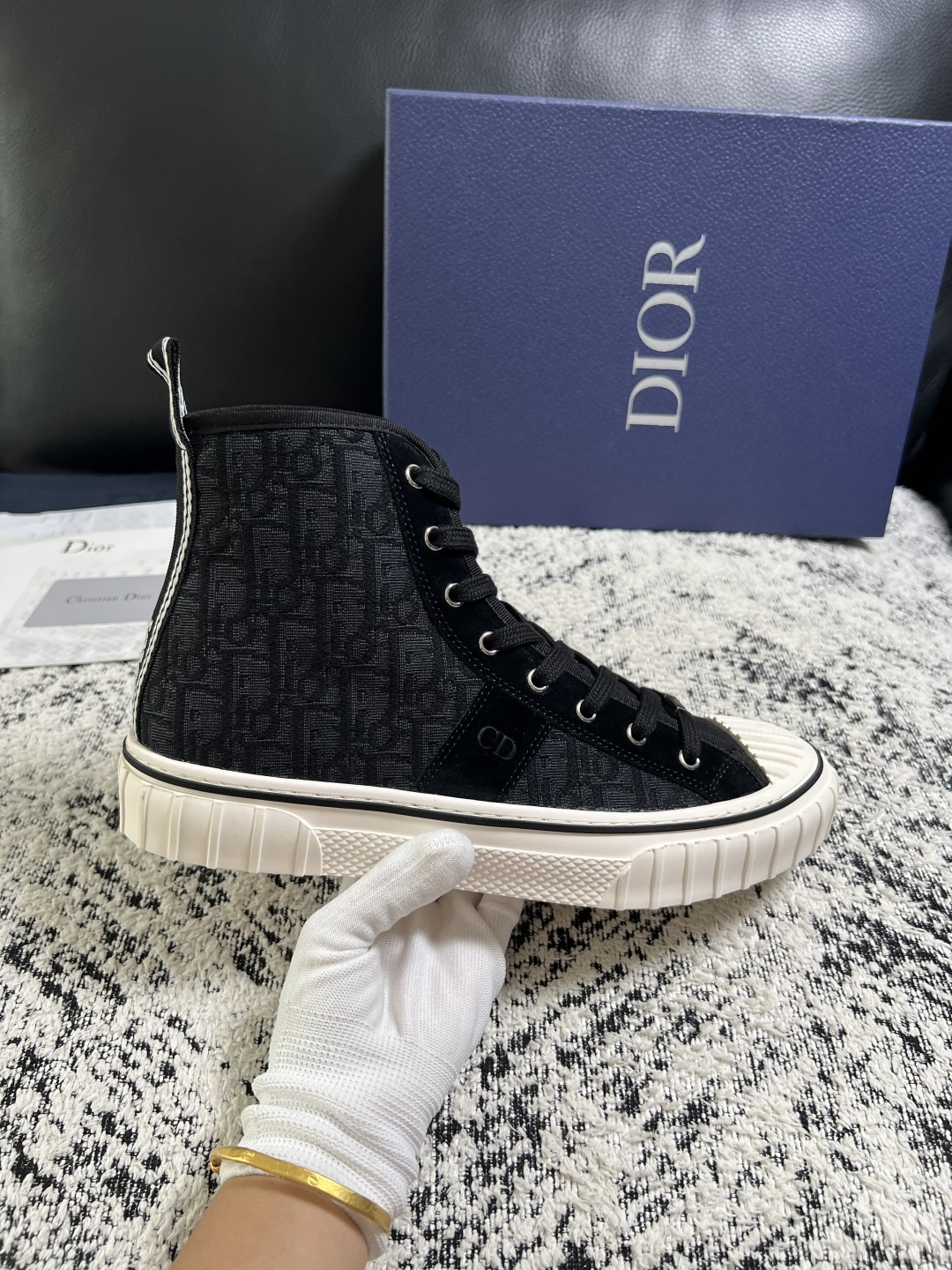 Dior 顶级工艺品 迪奥  高帮专柜同步 原厂配置，意大利进口原版牛皮面料，透气舒适进口水染牛里垫，鞋底：原厂特供原版