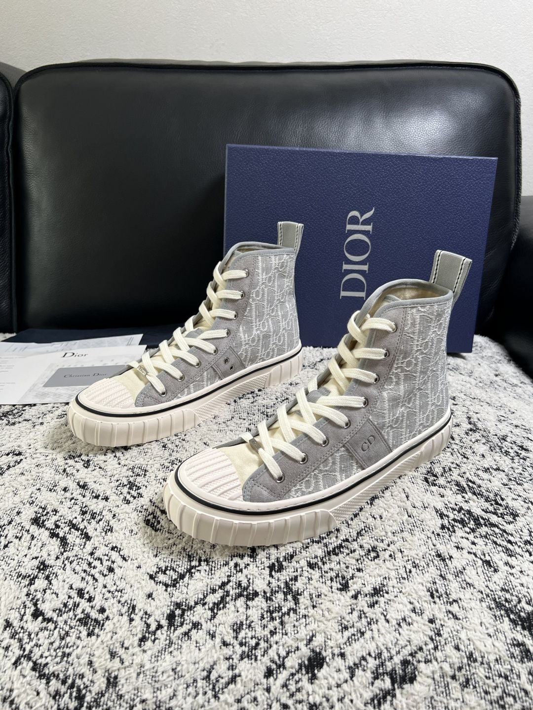 Dior 顶级工艺品 迪奥  高帮专柜同步 原厂配置，意大利进口原版牛皮面料，透气舒适进口水染牛里垫，鞋底：原厂特供原版