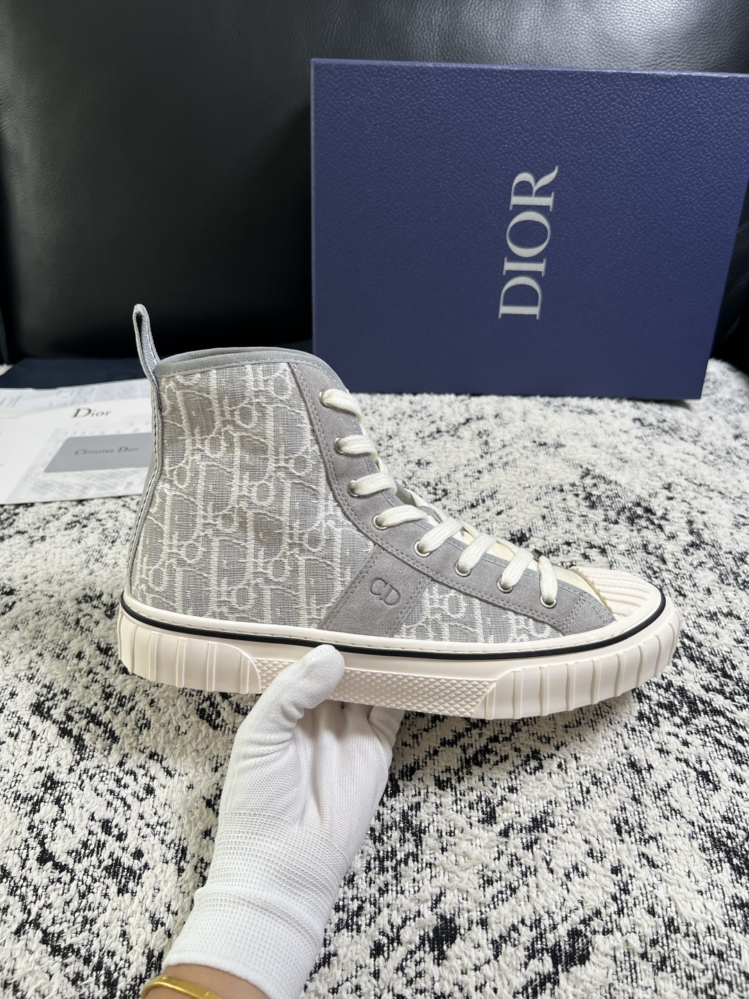 Dior 顶级工艺品 迪奥  高帮专柜同步 原厂配置，意大利进口原版牛皮面料，透气舒适进口水染牛里垫，鞋底：原厂特供原版