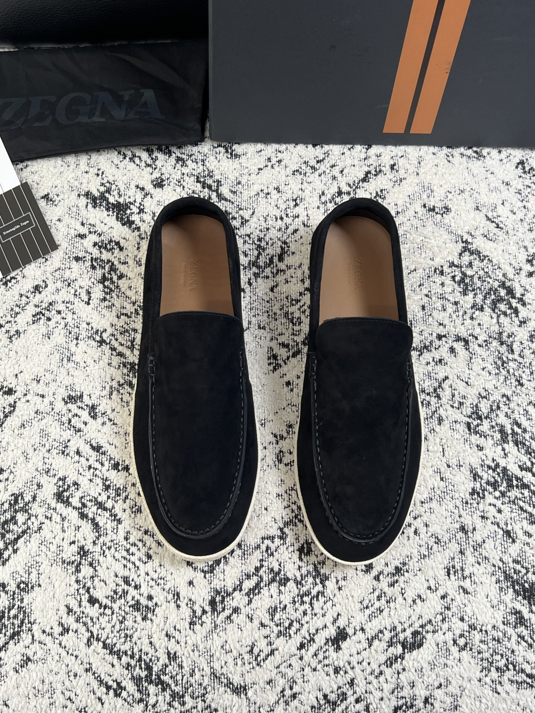 Zegna  高品质  顶级工艺品  杰尼亚  专柜新款原厂配置，意大利进口牛皮面料，进口牛里垫，透气舒适，鞋底：原厂特